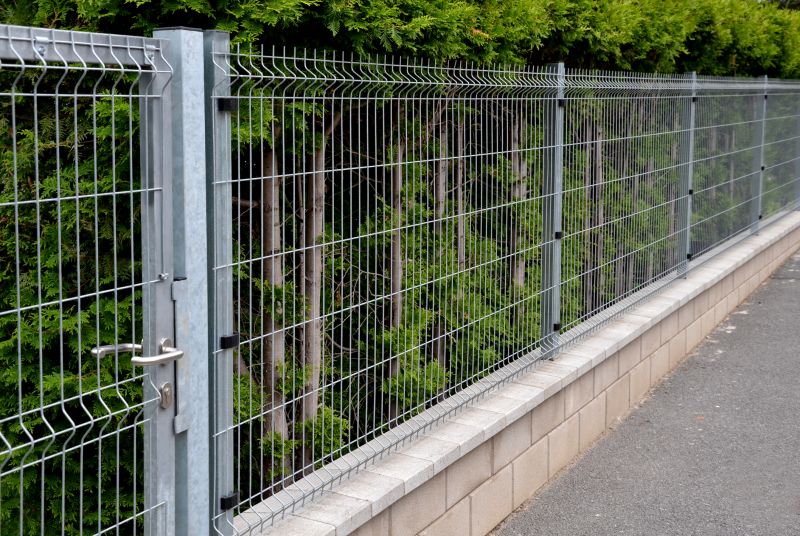 Metal Fence Construction in Kansas City, MO