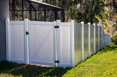 Vinyl Fence and Gate Repair